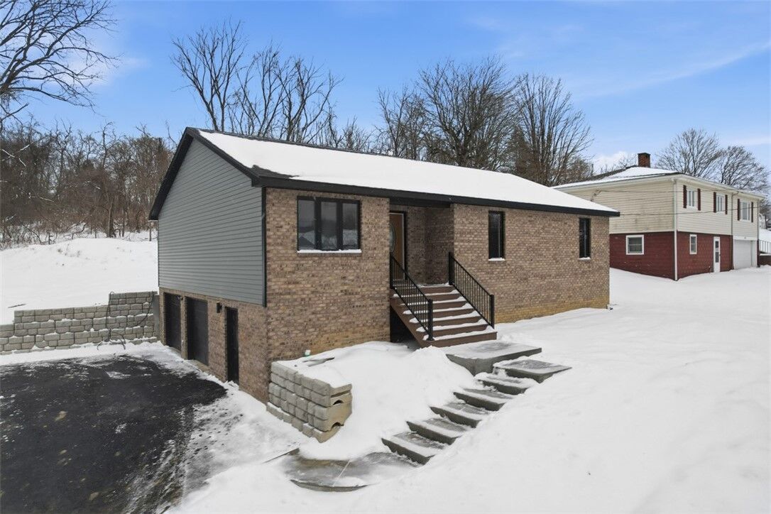 Property Photo: 625 Manifold Rd PA 15301