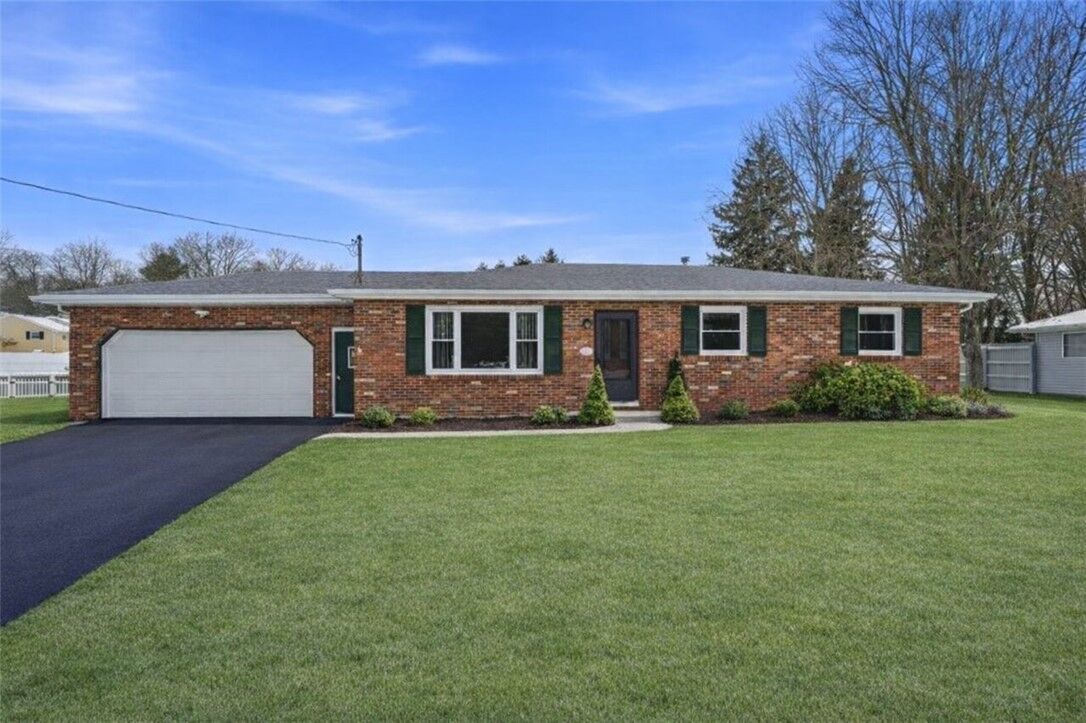 Property Photo:  745 Robertson Road  PA 16148 