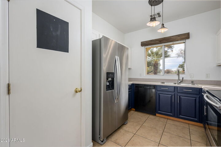 Property Photo:  676 E Mariposa Place  AZ 85225 