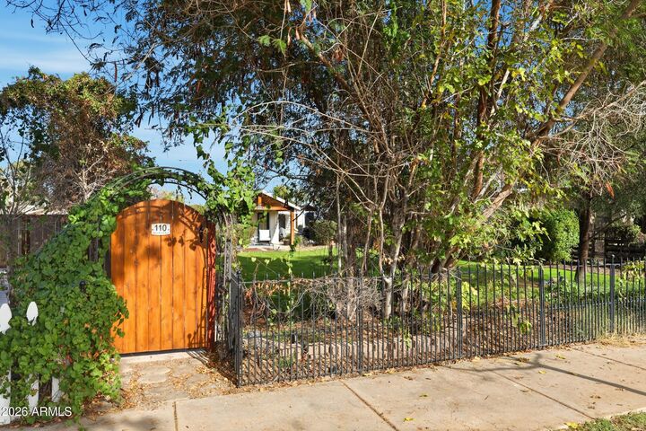 Property Photo:  110 W Bruce Avenue  AZ 85233 