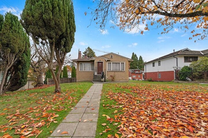 Property Photo:  4868 Commercial Street  BC V5N 4H1 