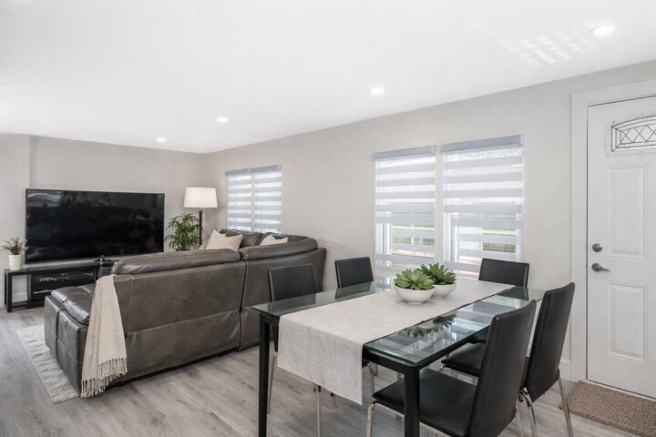 3031 200 Street 9 — photo 1