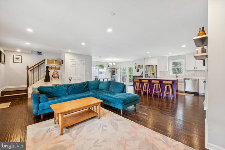 Property Photo:  614 Murdock Road  MD 21212 