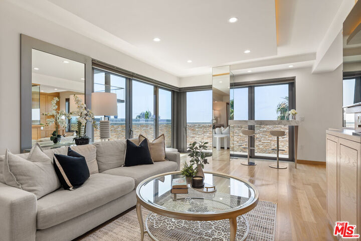 Property Photo:  1755 Ocean Ave  CA 90401 