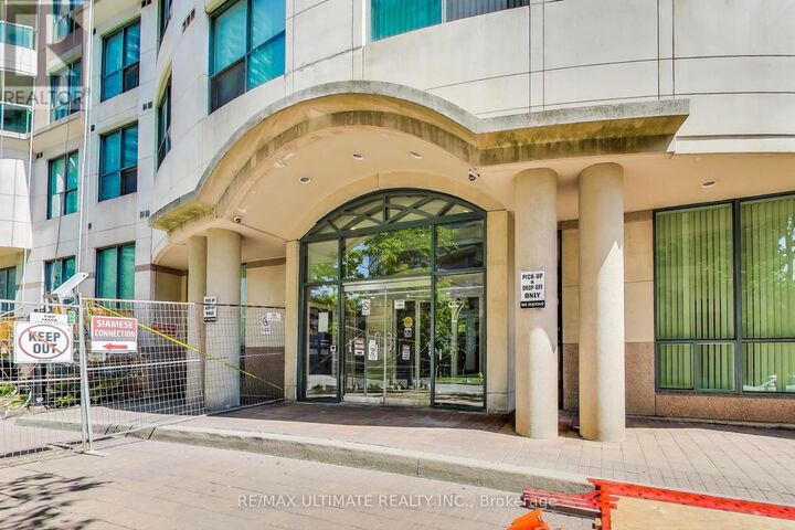 Property Photo:  7 Lorraine Drive 710  ON M2N 7H2 