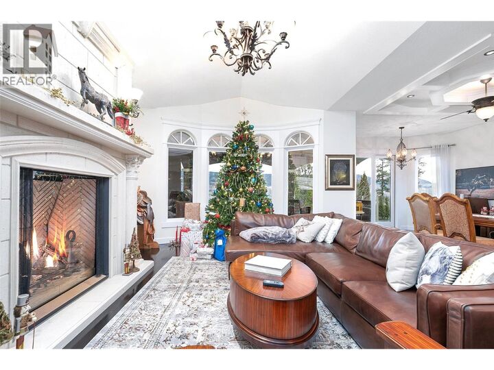 Photo de la propriété: 1981 Capistrano Drive BC V1V 2N1