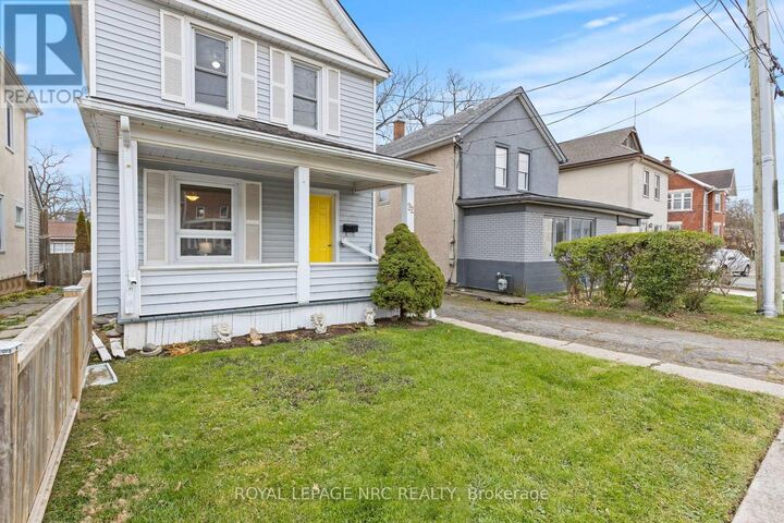 Property Photo:  22 Denistoun Street  ON L3C 1T9 