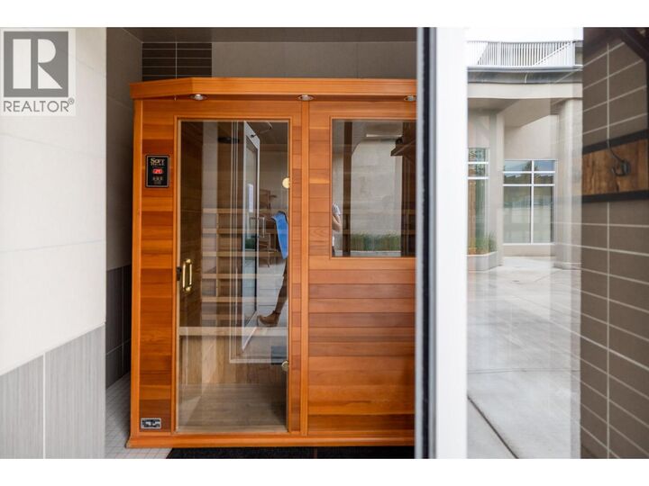 Property Photo:  1495 Graham Street 304  BC V1Y 3B2 