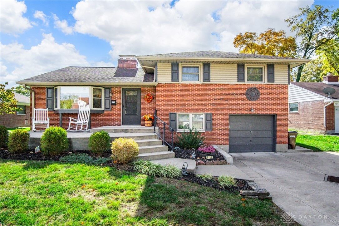 Property Photo:  1212 Alta Vista Drive  OH 45420 