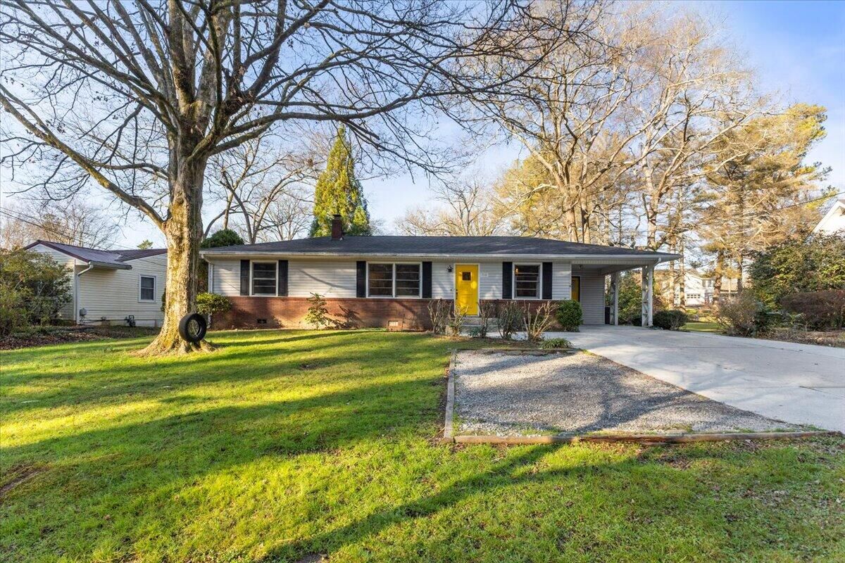 Property Photo:  315 N Duke Street  GA 30728 