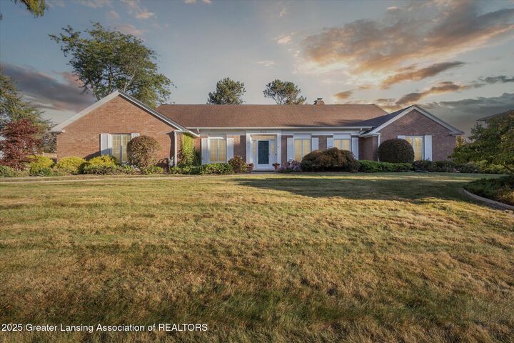 Property Photo: 943 Applegate Lane MI 48823