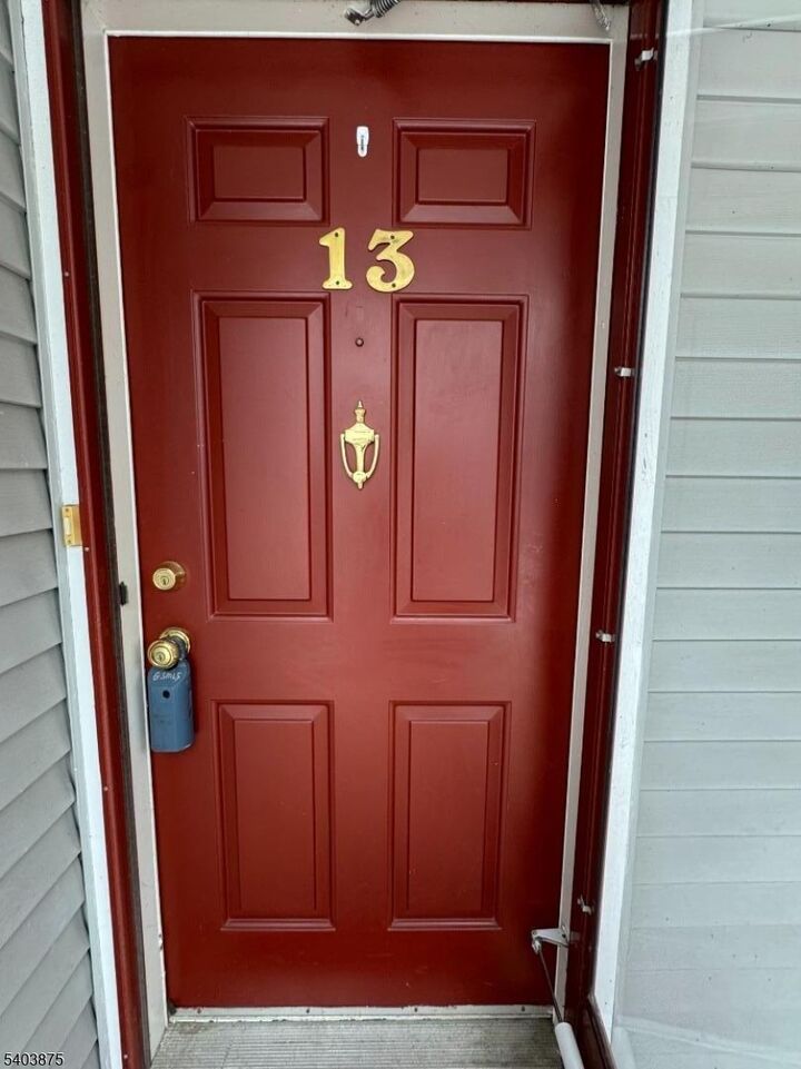 Property Photo:  13 Homestead Ln  NJ 07035 