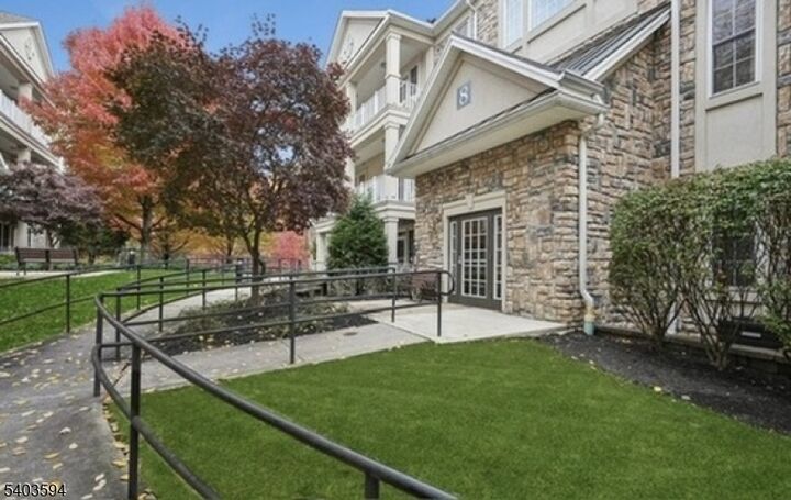 Property Photo:  811 Holly Ln 811  NJ 07009 