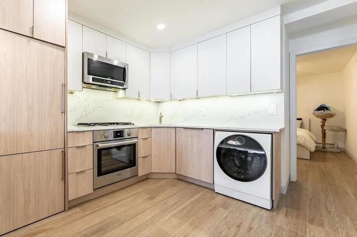 Property Photo: 109 Coles St 1 NJ 07302