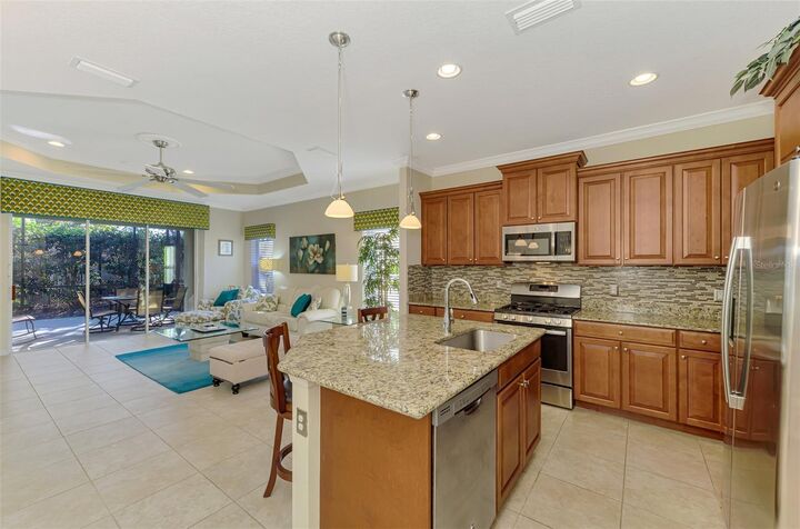Property Photo:  4920 Maymont Park Circle  FL 34203 