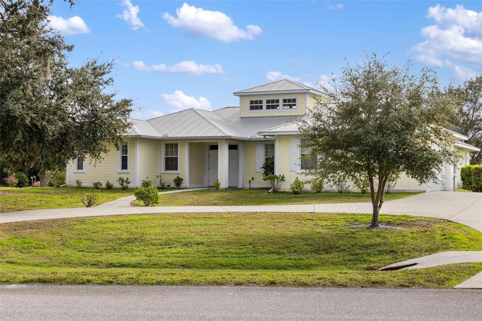 Property Photo:  8069 SW Aviary Road  FL 34269 