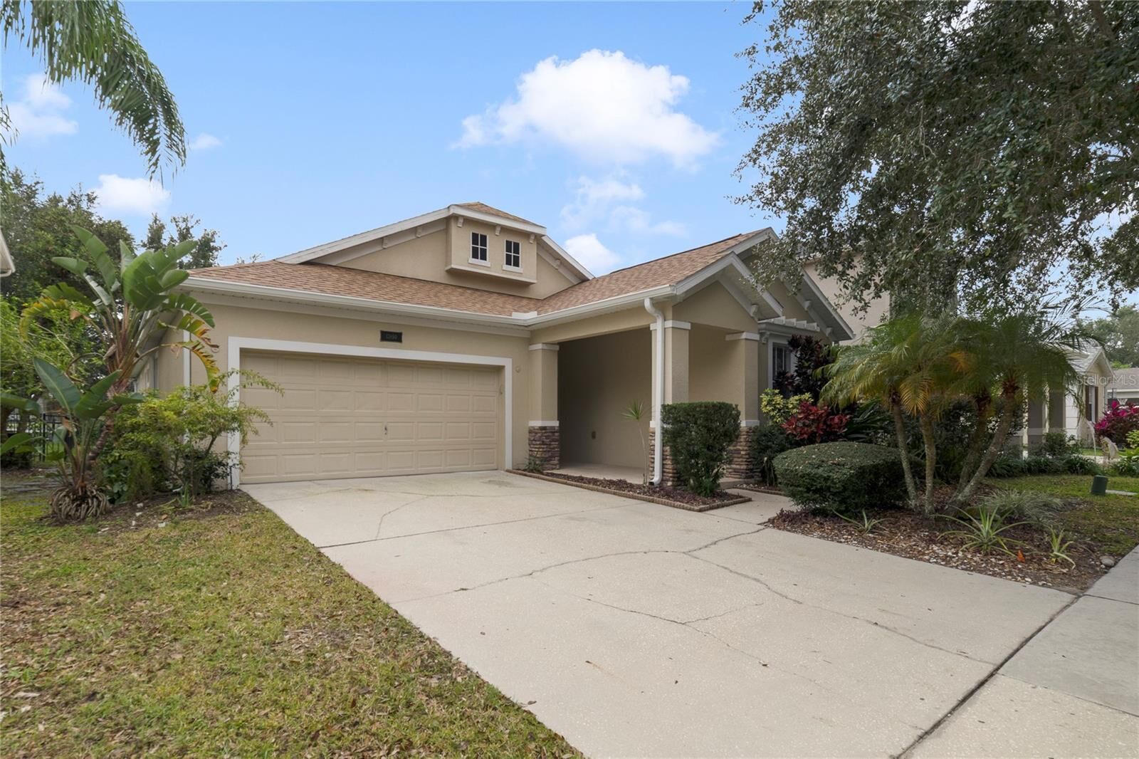 Property Photo:  13850 Amelia Pond Drive  FL 34786 