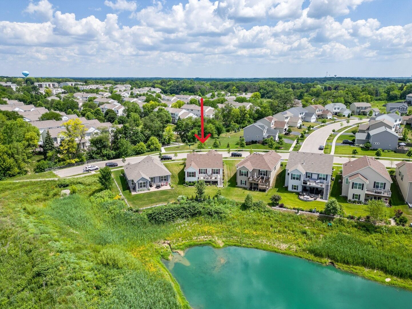 Property Photo:  2032 Wentworth Drive  IL 60020 