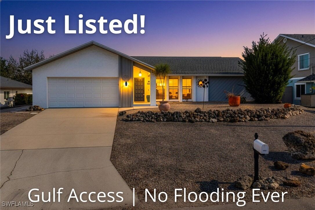 Property Photo:  27284 Barbarosa Street  FL 34135 