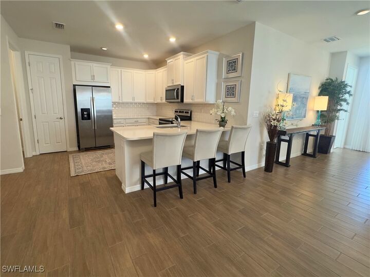 Property Photo: 1170 Tranquil Brook Drive FL 34114