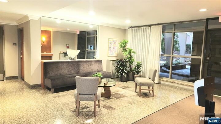 Property Photo:  208 Anderson 7sg  NJ 07601 