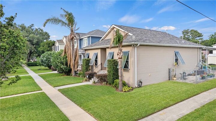 Property Photo: 5805 Argonne Boulevard LA 70124