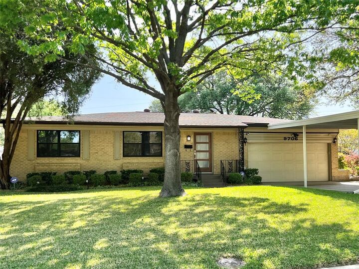 Property Photo: 9706 Twin Creek Drive TX 75228