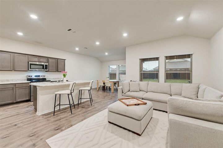 Property Photo:  2121 Tulipwood Drive  TX 75189 