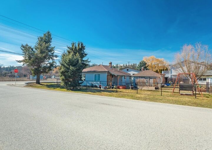 Property Photo: 3156 Woodsdale Road BC V4V 1X8
