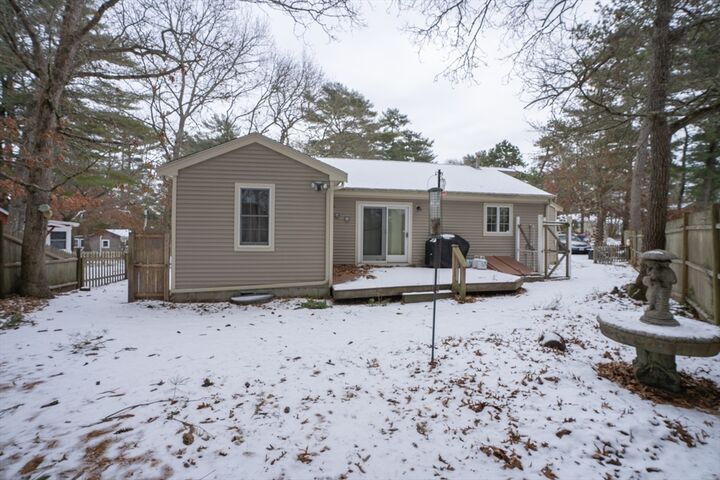 Property Photo:  10 Pine Lake Drive  MA 02571 