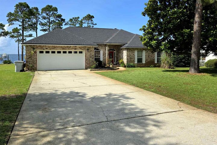 Property Photo:  6817 Tidewater Dr  FL 32566 