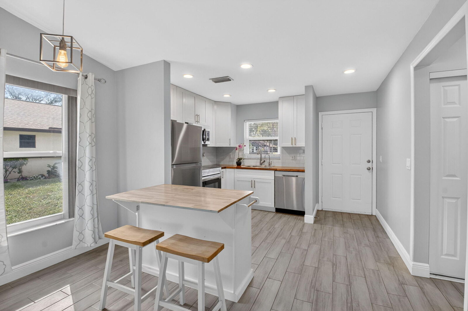 Property Photo:  28 Via De Casas Norte 28  FL 33426 