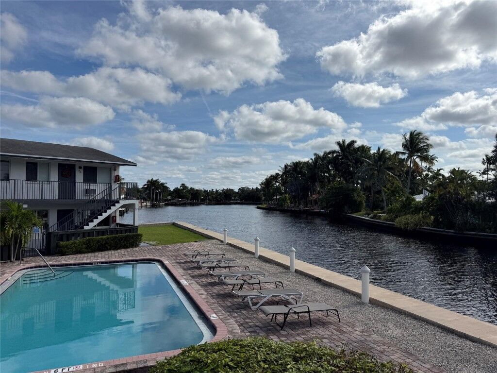 Property Photo:  1818 E Oakland Park Boulevard 94  FL 33306 