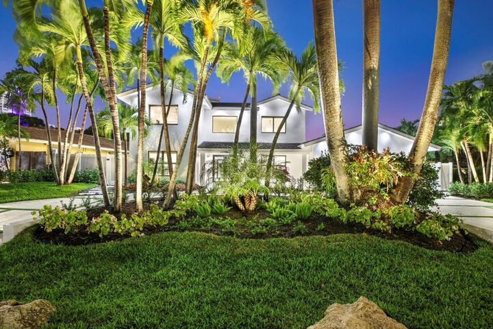 Property Photo:  3316 NE 37th Street  FL 33308 