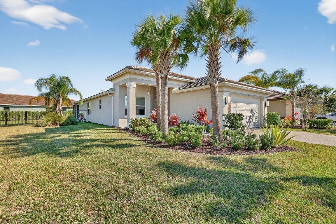 Property Photo:  11905 SW Seaway Street  FL 34987 
