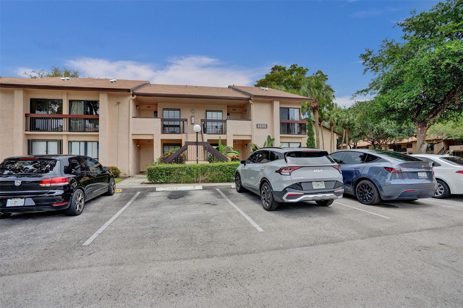 Property Photo:  2233 SW 15th Street 220  FL 33442 