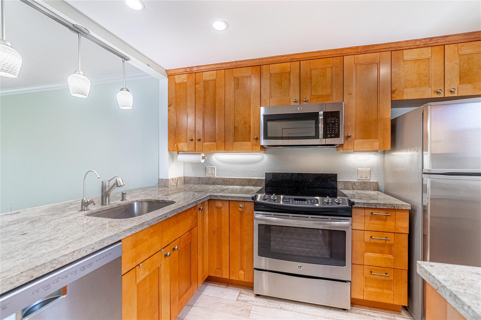 Property Photo: 1951 NE 39th Street 256 FL 33064