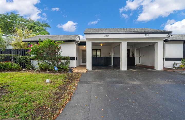 Property Photo:  370 Fairway Circle 13  FL 33326 
