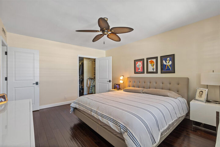 Property Photo:  3050 NE 47th Court 606  FL 33308 