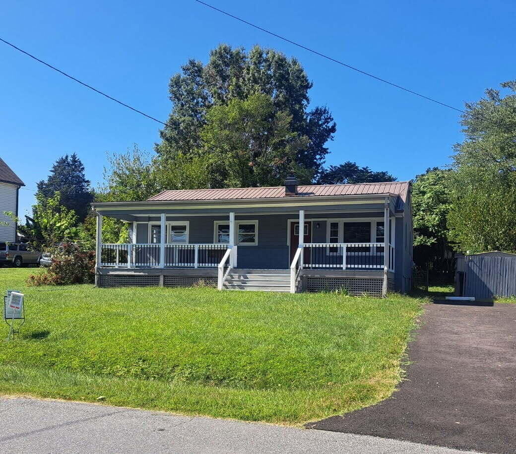 Property Photo: 3717 Martinell Ave VA 24018