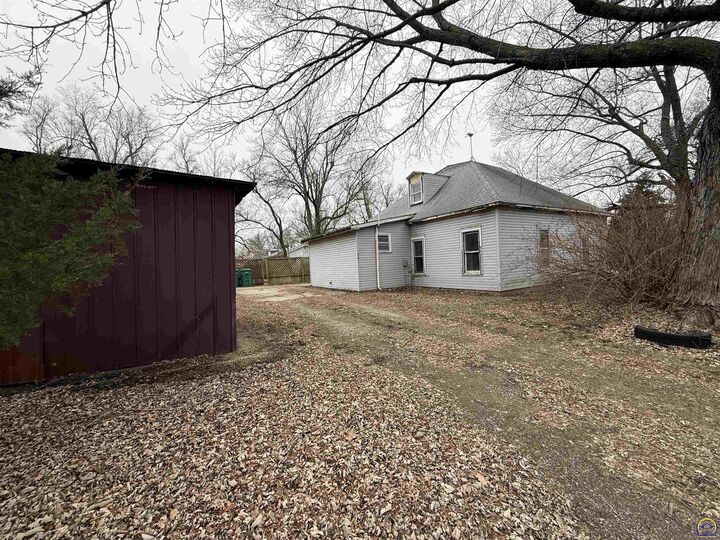 Property Photo:  206 Western Ave  KS 66419 