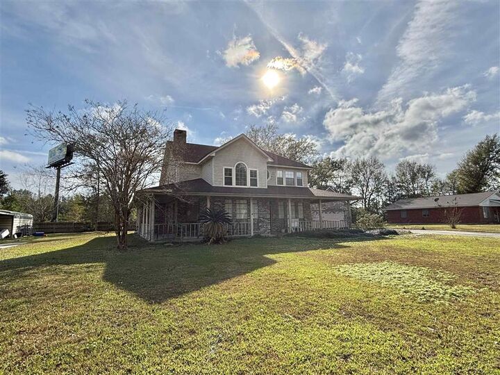 Property Photo: 1425 Grace Avenue LA 70668