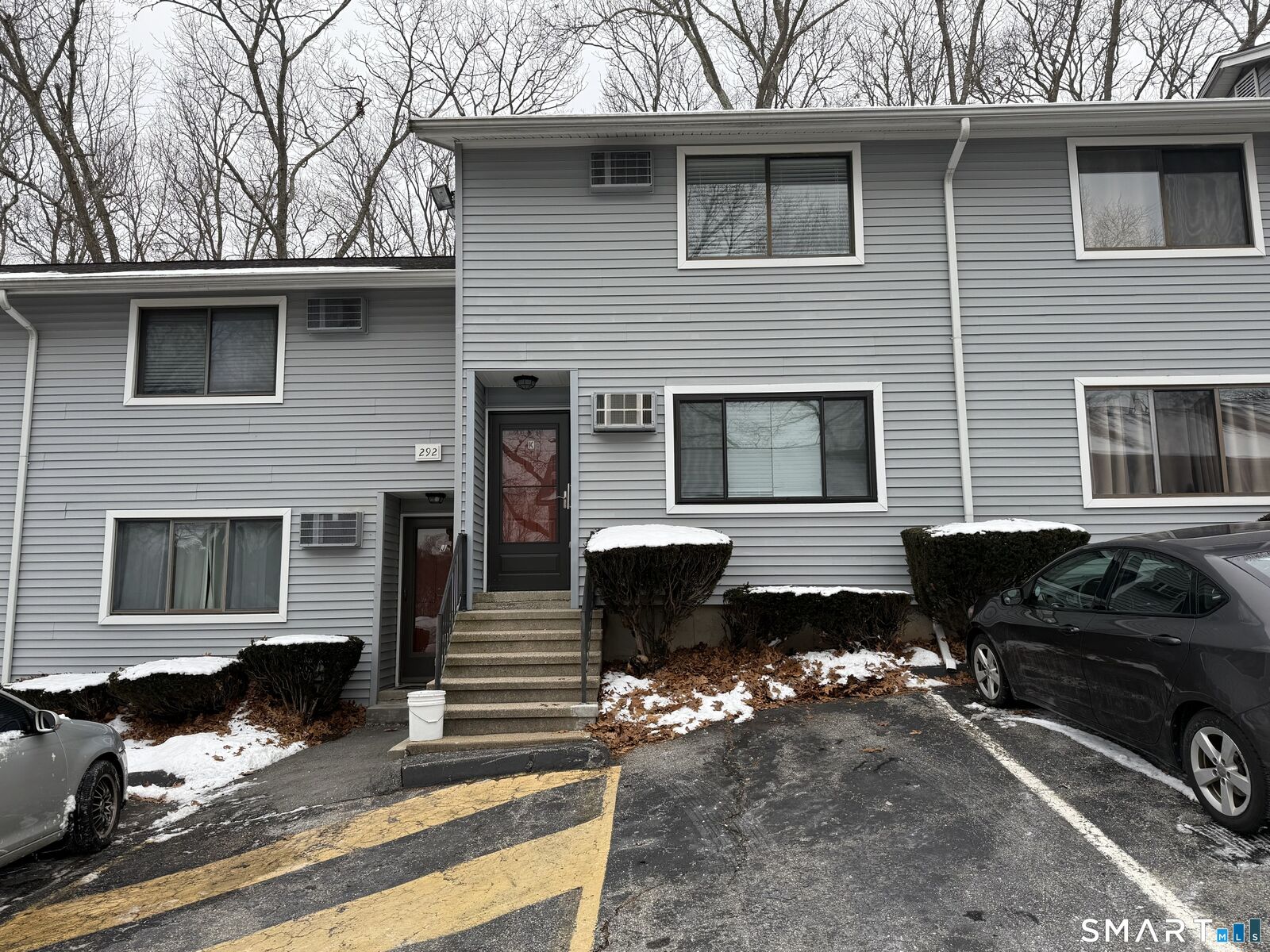 Property Photo:  292 Meridian Street Apt K  CT 06340 