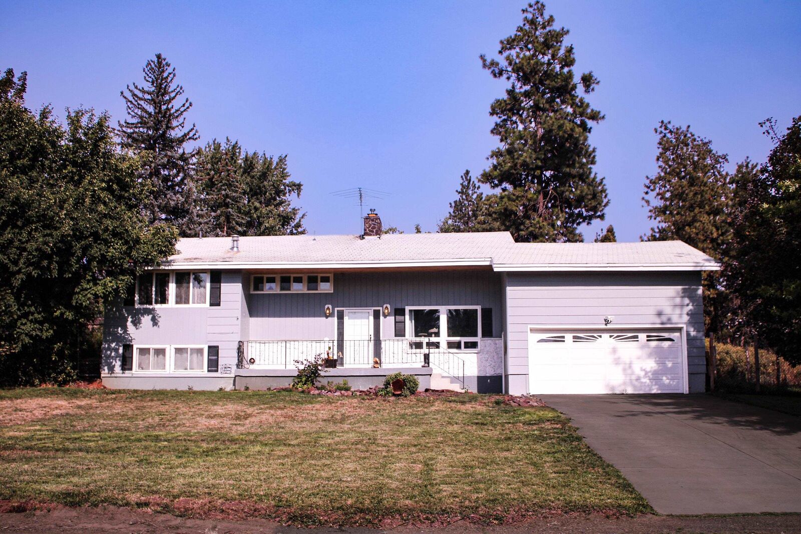 Property Photo:  14107 S Moody Dr  WA 99022 