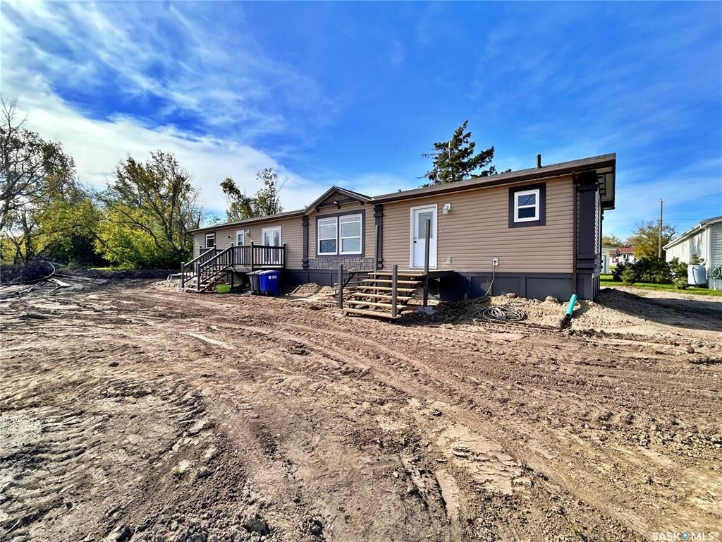 Property Photo:  615 King Street  SK S0G 4Z0 