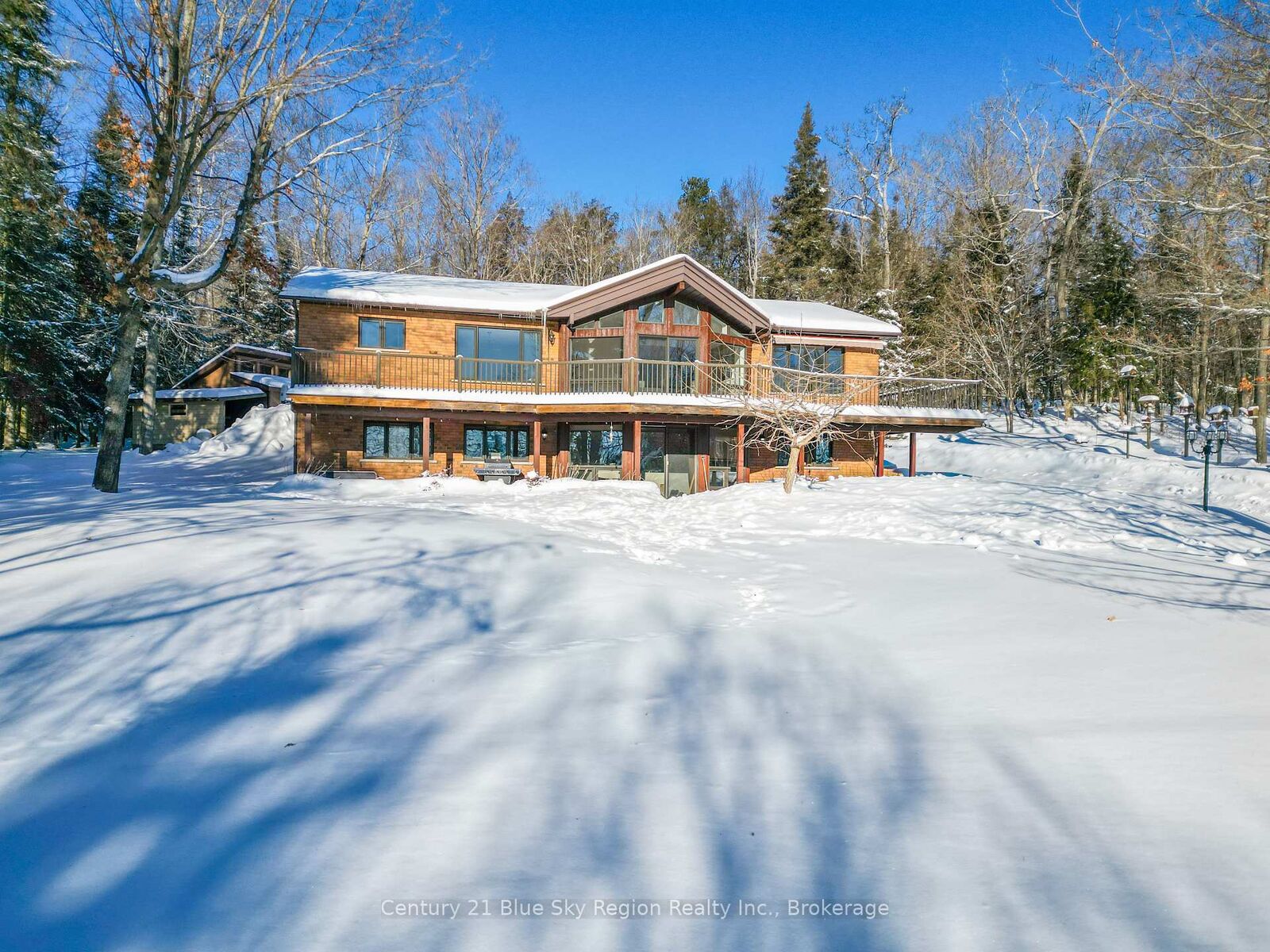 Property Photo:  708 Anita Avenue  ON P1B 8G4 