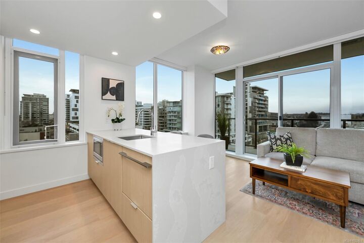 Property Photo:  1100 Yates St 702  BC V8V 0H5 