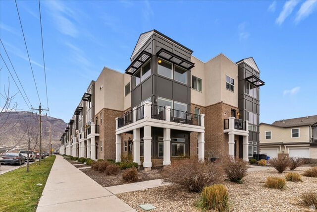 Property Photo: 1196 W Clark Ln UT 84025