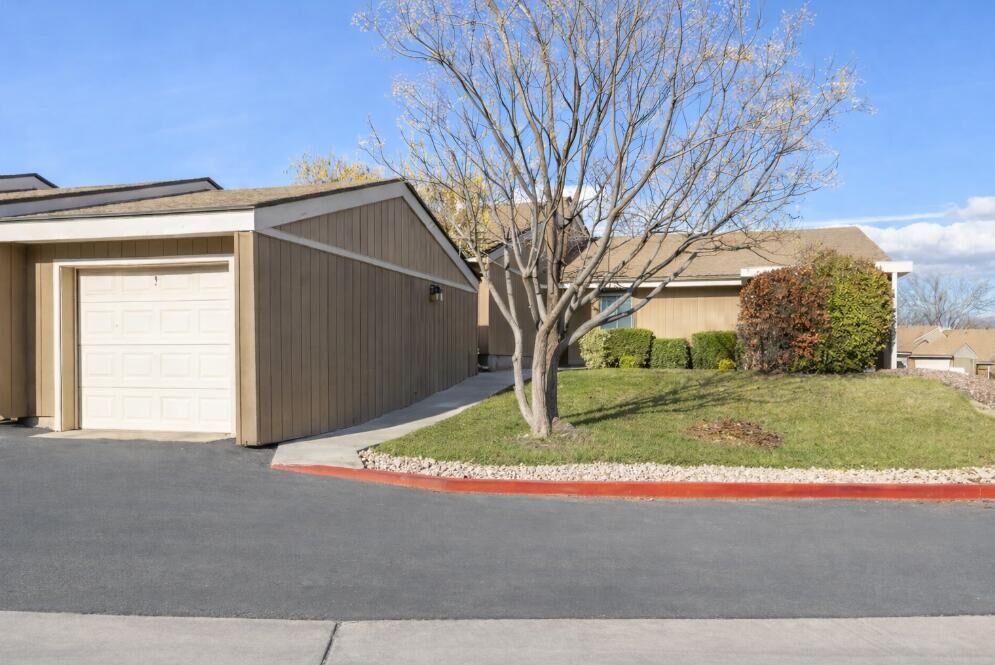 Property Photo: 987 W Bloomington Dr S UT 84790