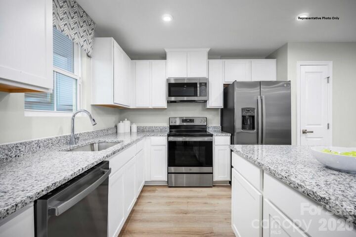 Property Photo: 162 Basildon Street 1064 SC 29720